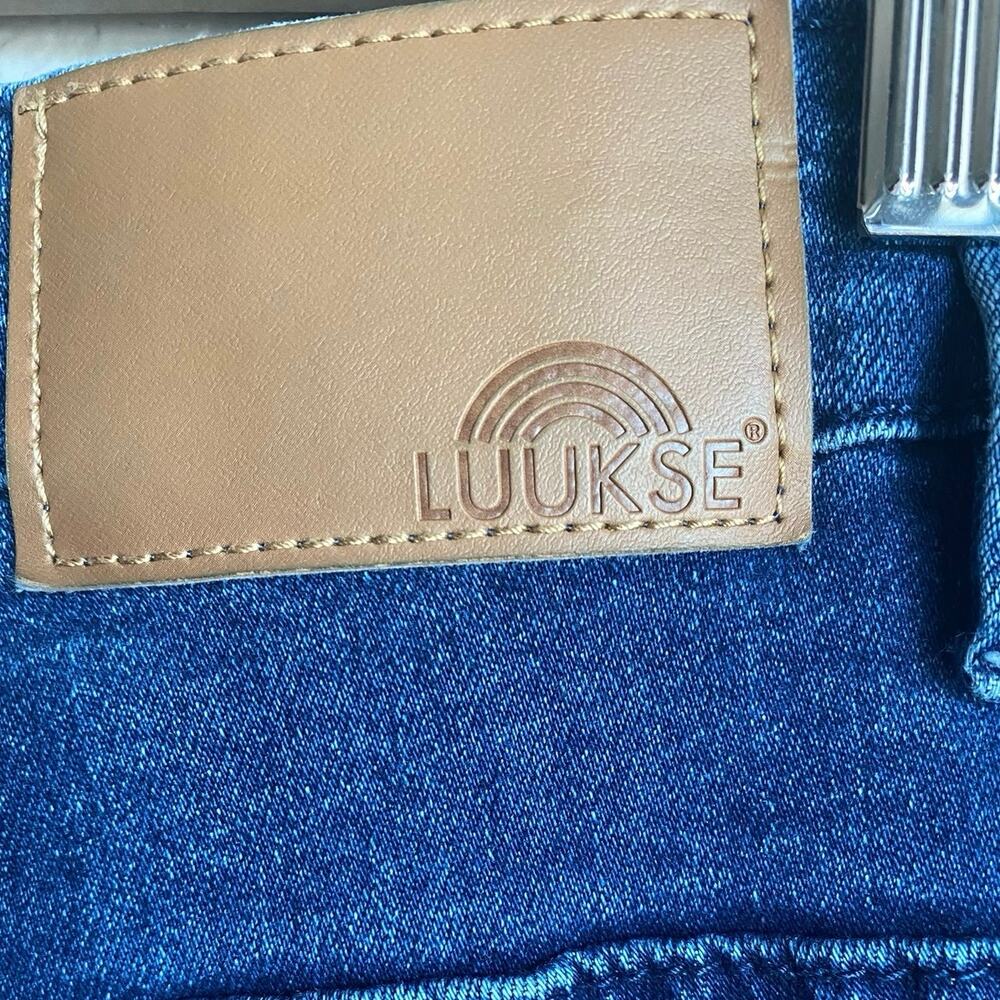 LUUKSE Wide Leg High Rise Jeans Size 16 Darker Wash Denim w Rainbow Pocket Plus - Picture 6 of 12